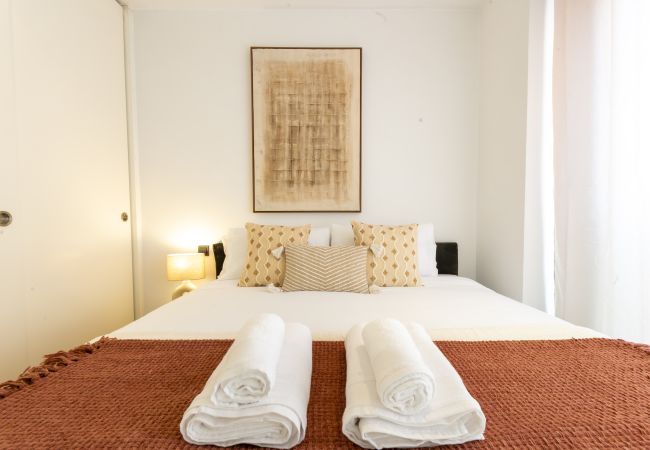 Apartamento en Madrid - M (BAS159)Dúplex de 3 Dormitorios – Amplio, Lumino Apartamento en Madrid - M (BAS159)Dúplex de 3 Dormitorios – Amplio, Lumino