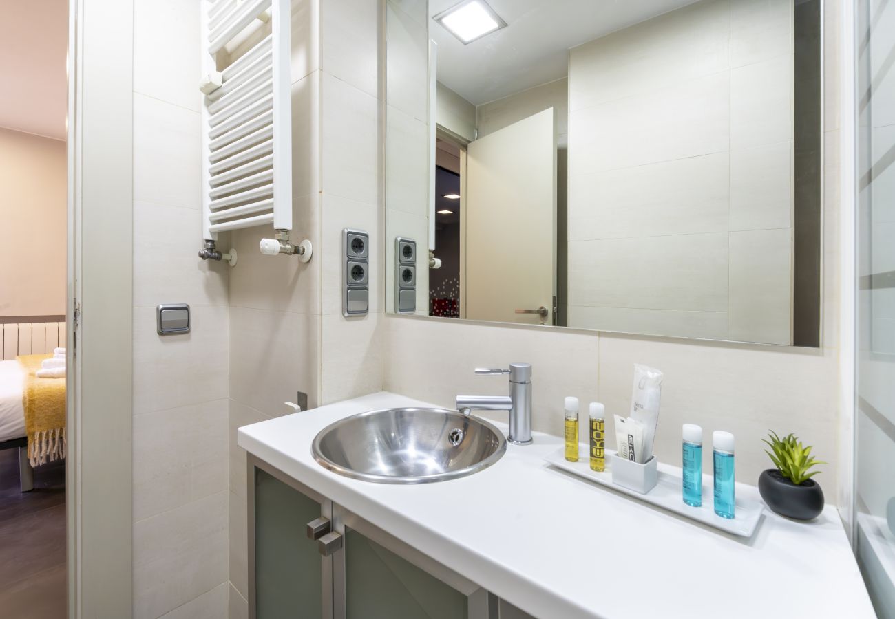 Apartamento en Madrid - M (PAC636)Alquiler Mensual en Madrid – Piso Exteri