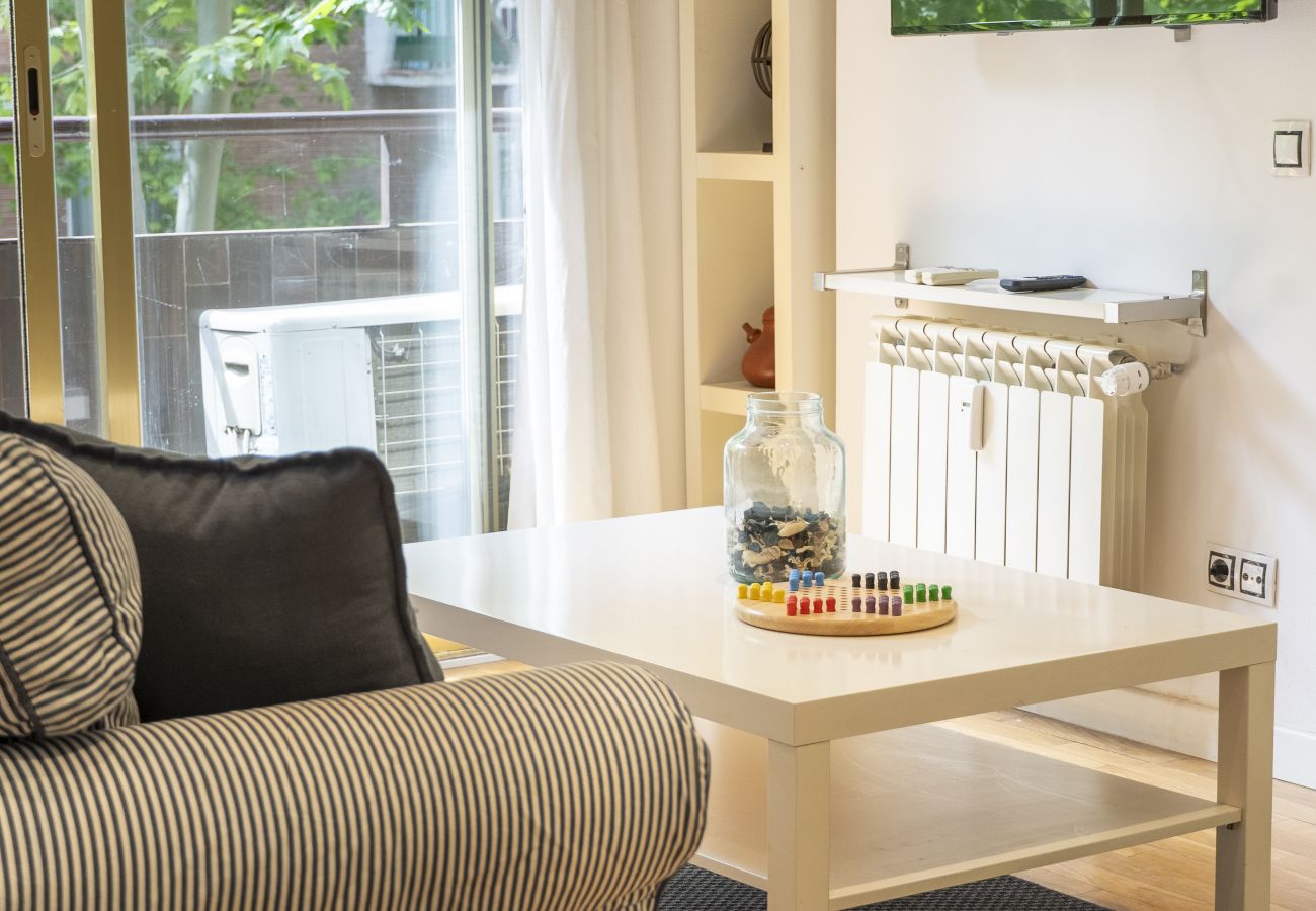 Apartamento en Madrid - M (ORE461H)Piso de 1 dormitorio y balcón -Alquiler