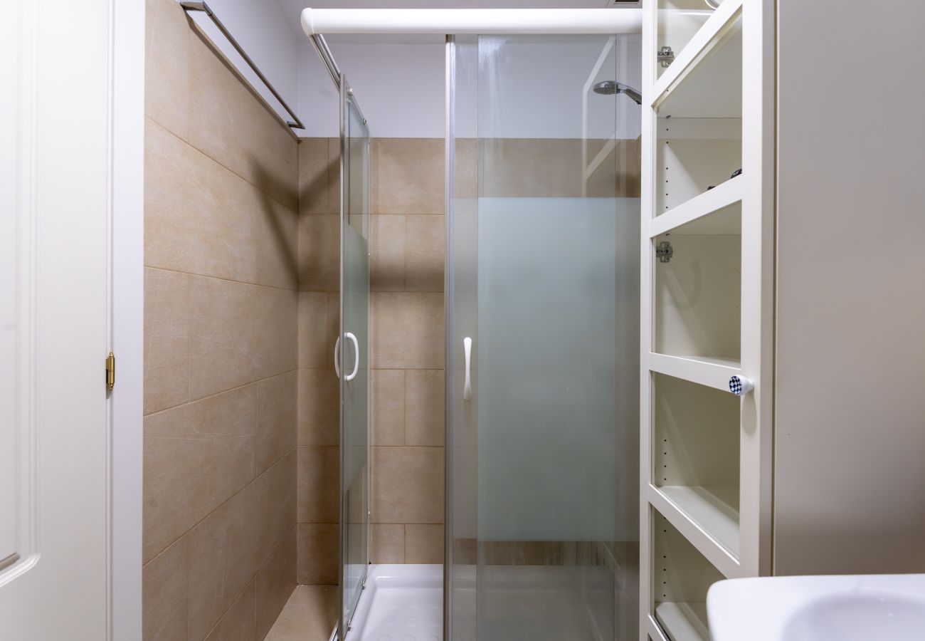 Apartamento en Madrid - M (ORE461H)Piso de 1 dormitorio y balcón -Alquiler