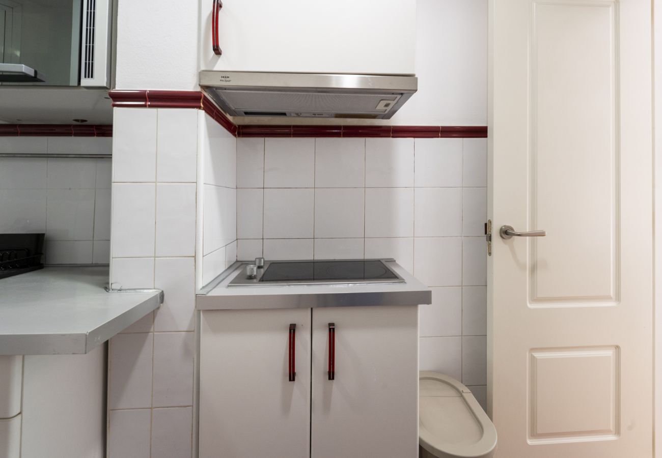 Apartamento en Madrid - M (ORE461H)Piso de 1 dormitorio y balcón -Alquiler