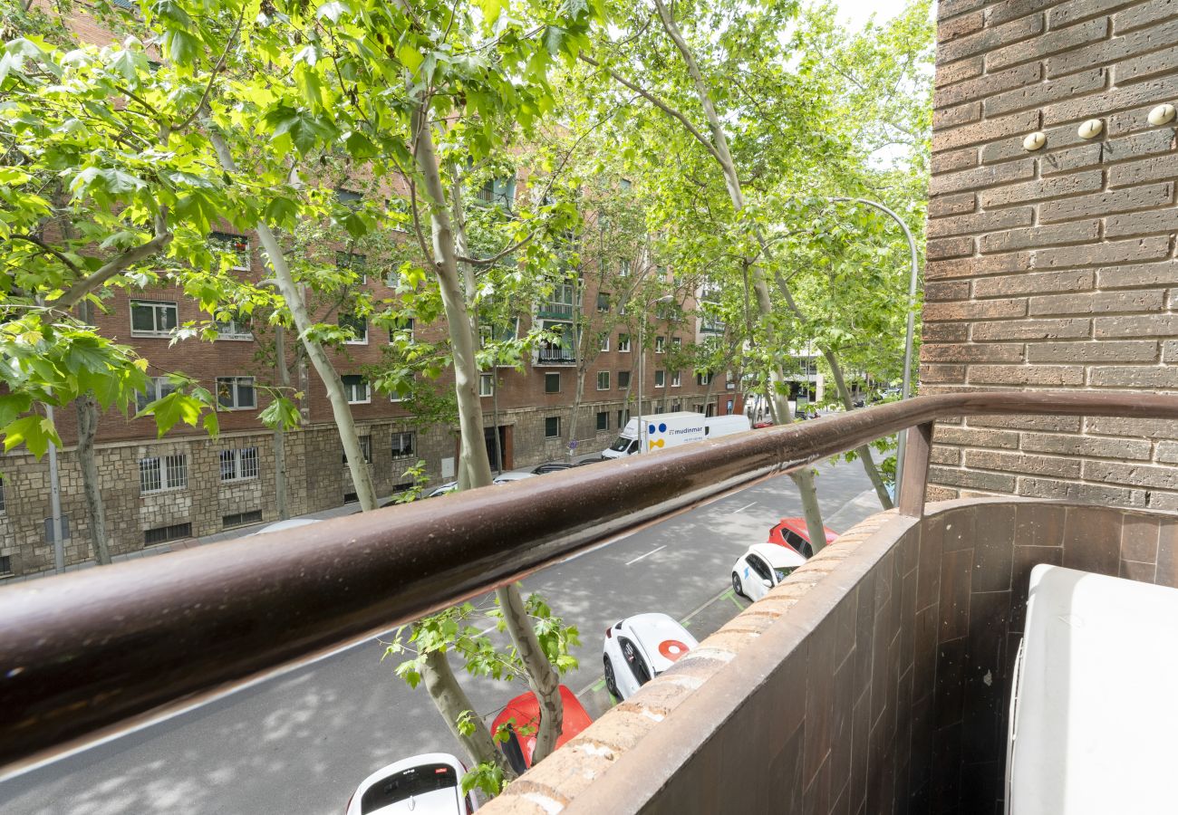 Apartamento en Madrid - M (ORE461H)Piso de 1 dormitorio y balcón -Alquiler
