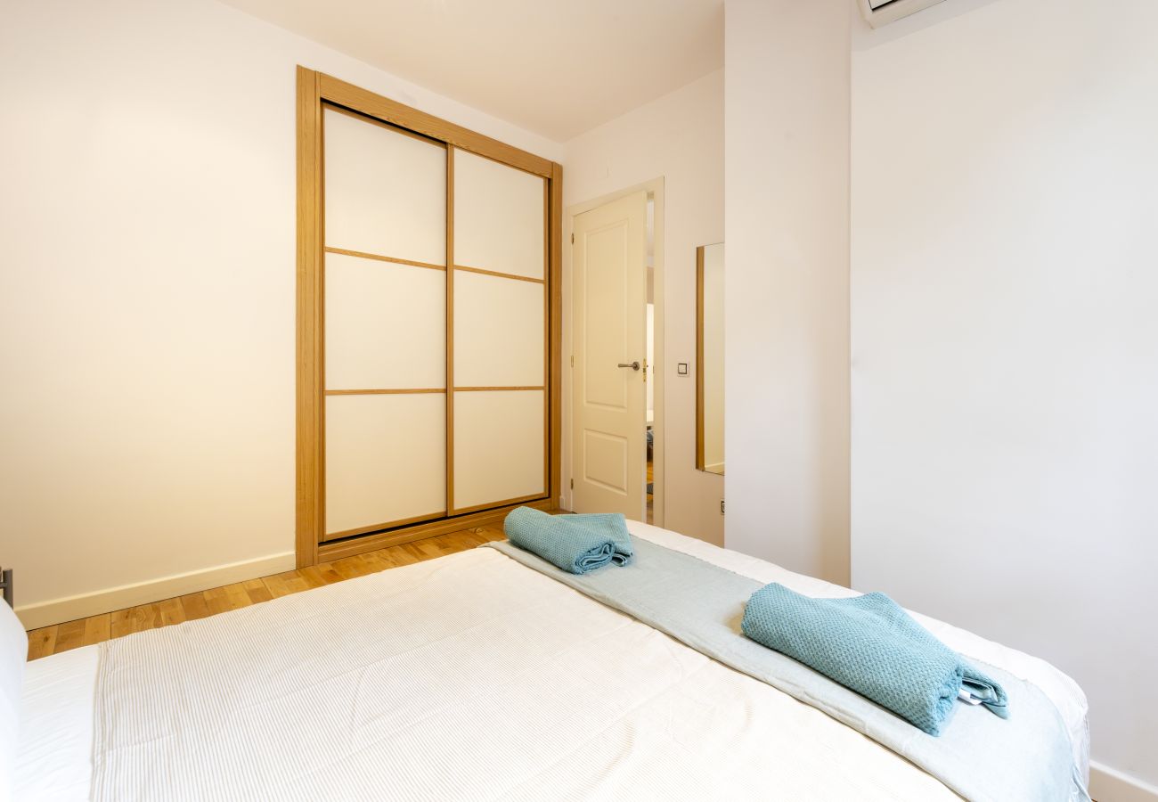 Apartamento en Madrid - M (ORE461H)Piso de 1 dormitorio y balcón -Alquiler