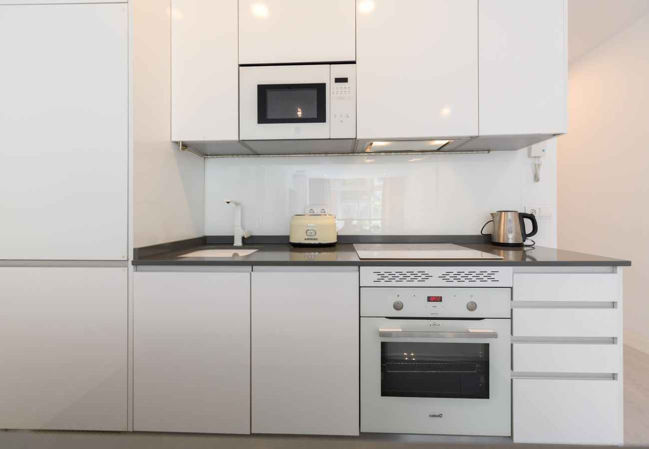 Apartamento en Madrid - M (NMO42HA)Espacio Versatil en Madrid : Alquiler m