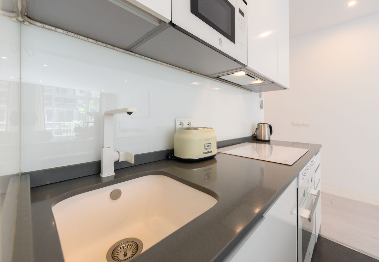 Apartamento en Madrid - M (NMO42HA)Espacio Versatil en Madrid : Alquiler m