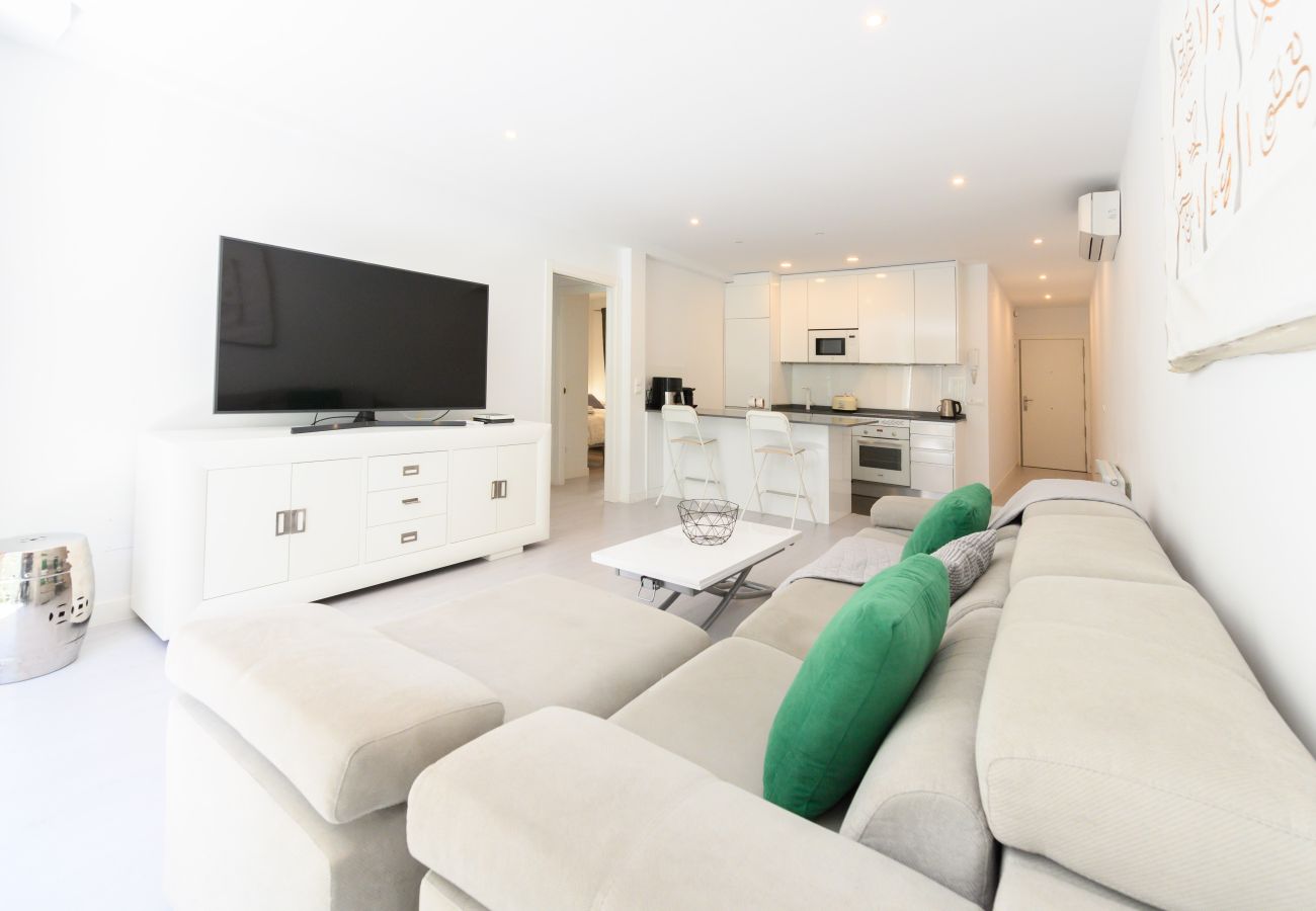 Apartamento en Madrid - M (NMO42HA)Espacio Versatil en Madrid : Alquiler m