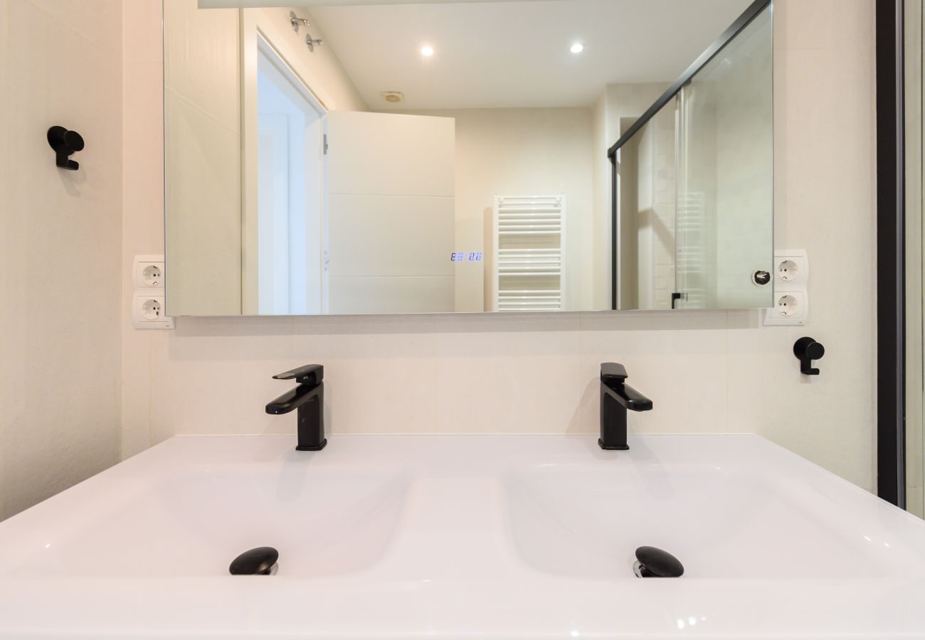 Apartamento en Madrid - M (NMO42HA)Espacio Versatil en Madrid : Alquiler m