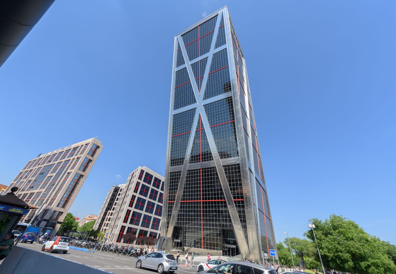 Apartamento en Madrid - M (NMO42HA)Espacio Versatil en Madrid : Alquiler m