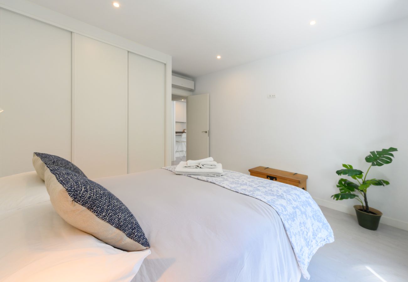 Apartamento en Madrid - M (NMO42HA)Espacio Versatil en Madrid : Alquiler m