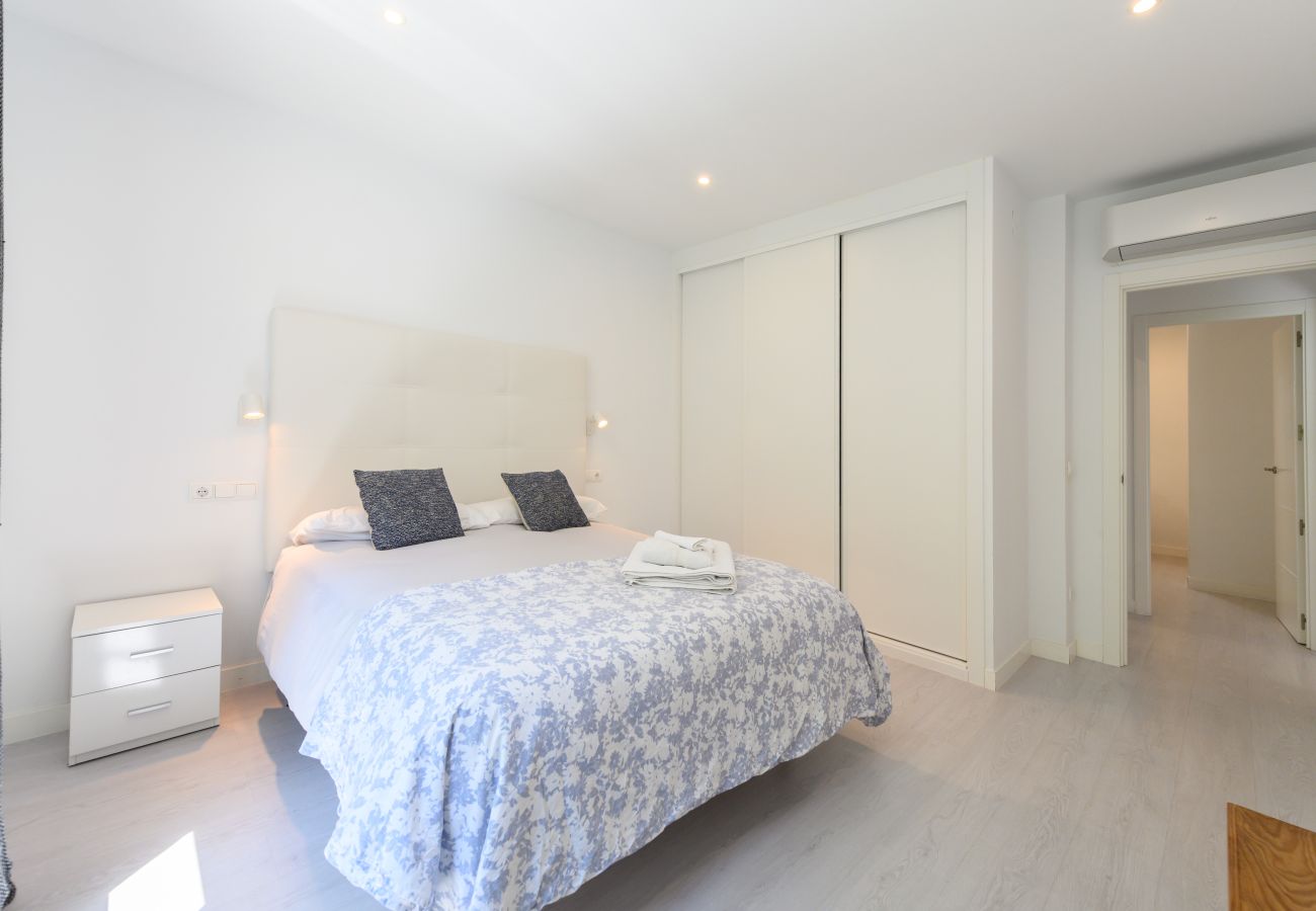 Apartamento en Madrid - M (NMO42HA)Espacio Versatil en Madrid : Alquiler m