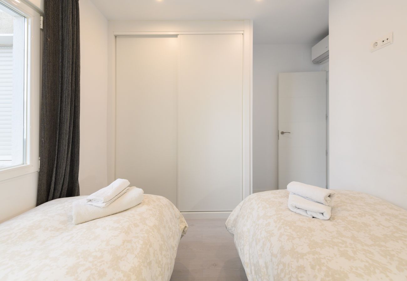 Apartamento en Madrid - M (NMO42HA)Espacio Versatil en Madrid : Alquiler m