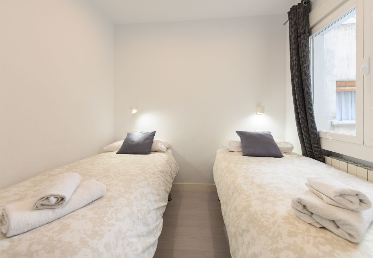 Apartamento en Madrid - M (NMO42HA)Espacio Versatil en Madrid : Alquiler m