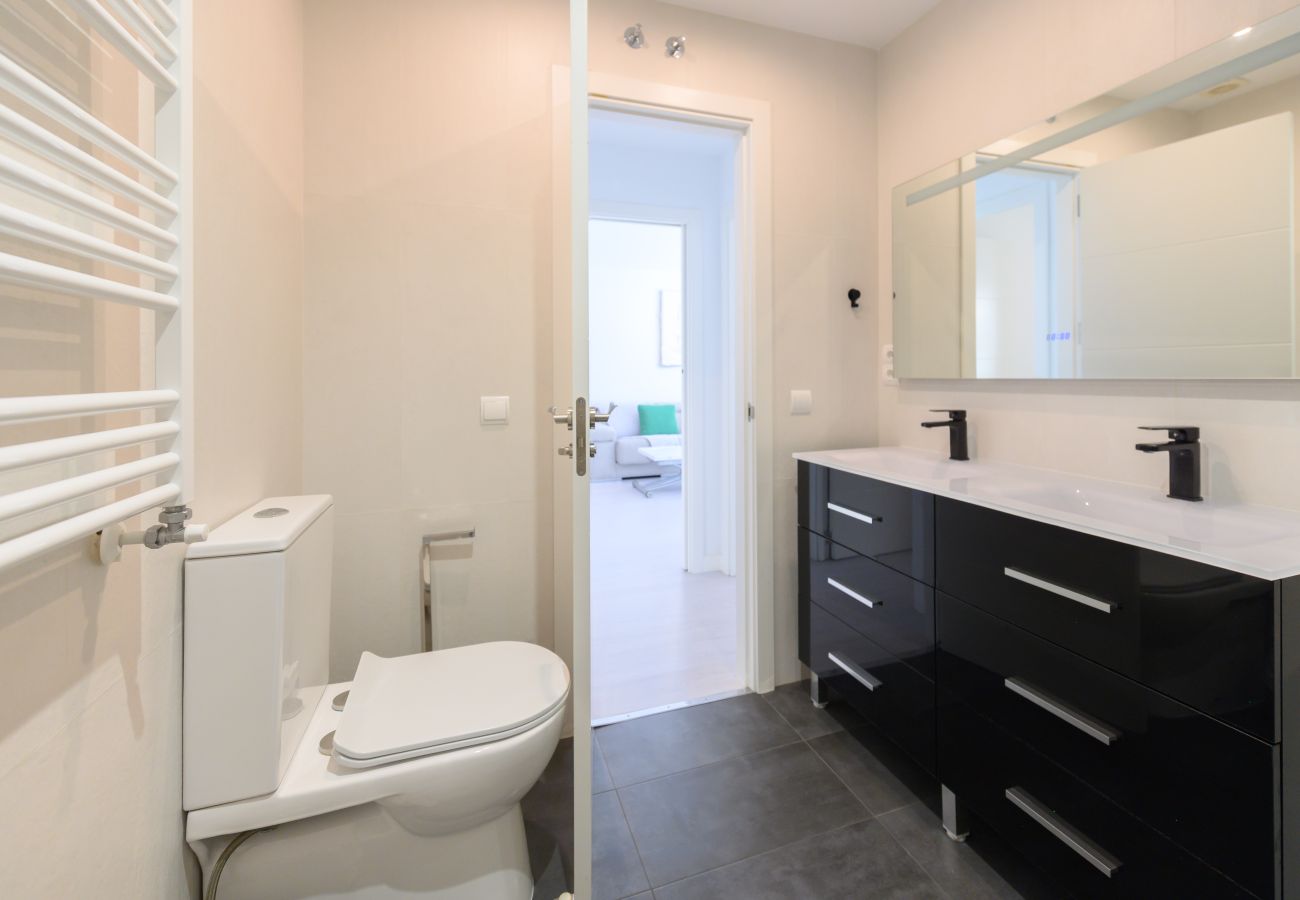 Apartamento en Madrid - M (NMO42HA)Espacio Versatil en Madrid : Alquiler m