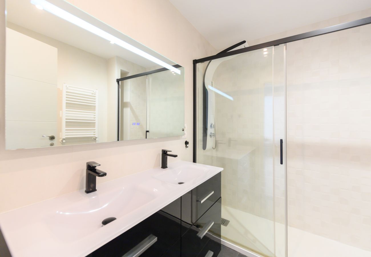 Apartamento en Madrid - M (NMO42HA)Espacio Versatil en Madrid : Alquiler m
