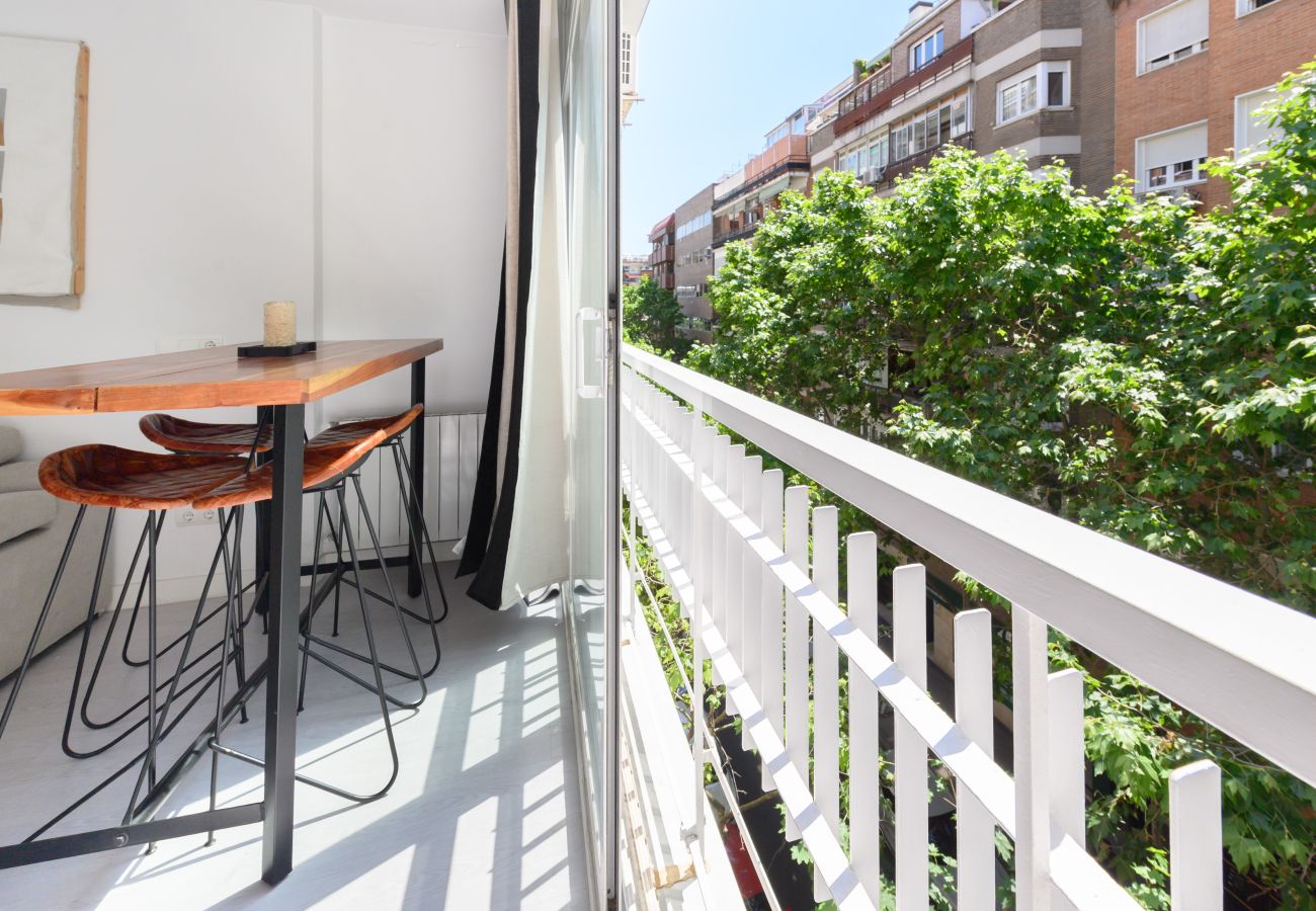 Apartamento en Madrid - M (NMO42HA)Espacio Versatil en Madrid : Alquiler m