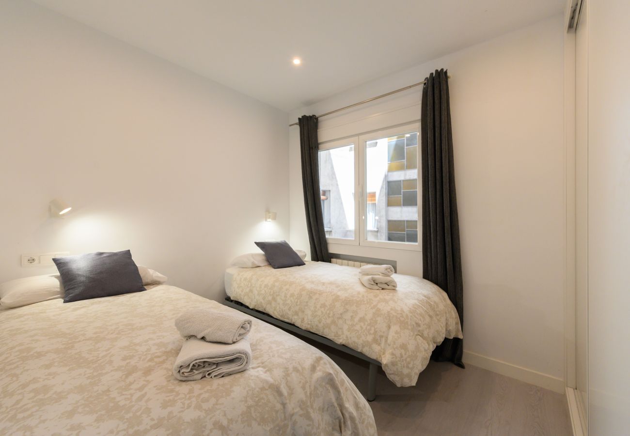 Apartamento en Madrid - M (NMO42HA)Espacio Versatil en Madrid : Alquiler m