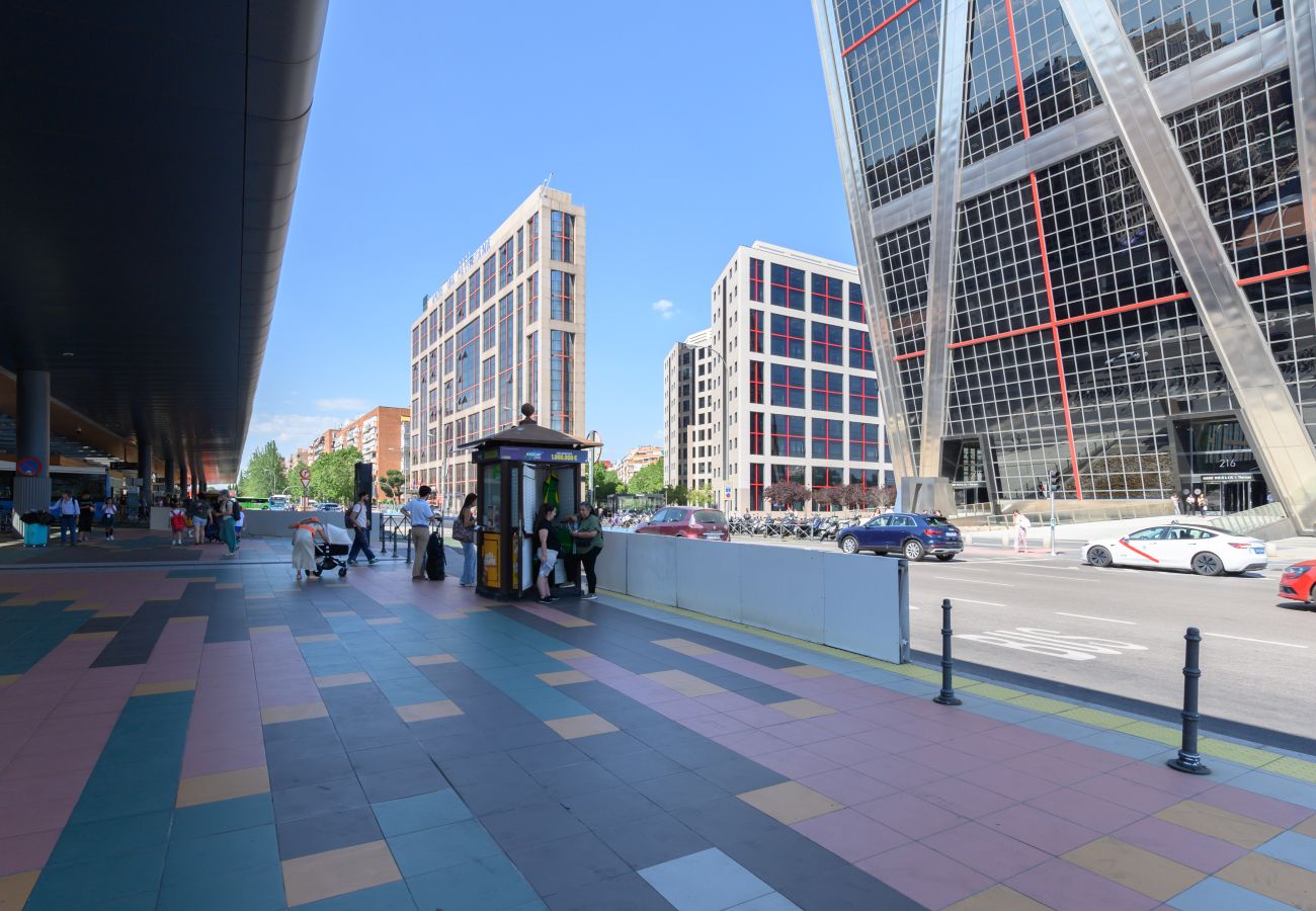Apartamento en Madrid - M (NMO42HA)Espacio Versatil en Madrid : Alquiler m