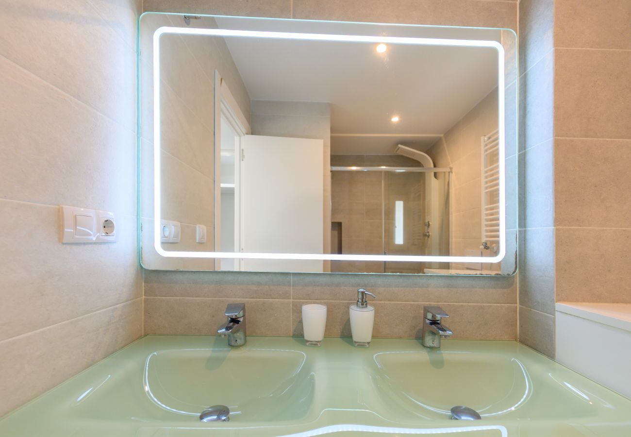 Apartamento en Madrid - M (MPI27613)Escapada perfecta en Madrid: Piso de 1
