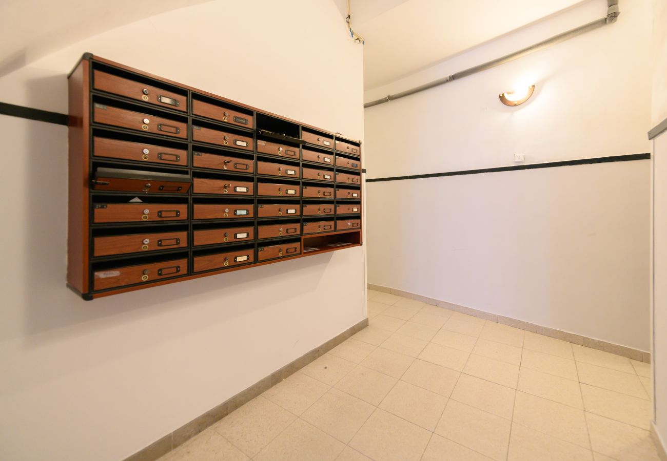 Apartamento en Madrid - M (MDL9)Alquiler Mensual en Madrid – Piso moderno