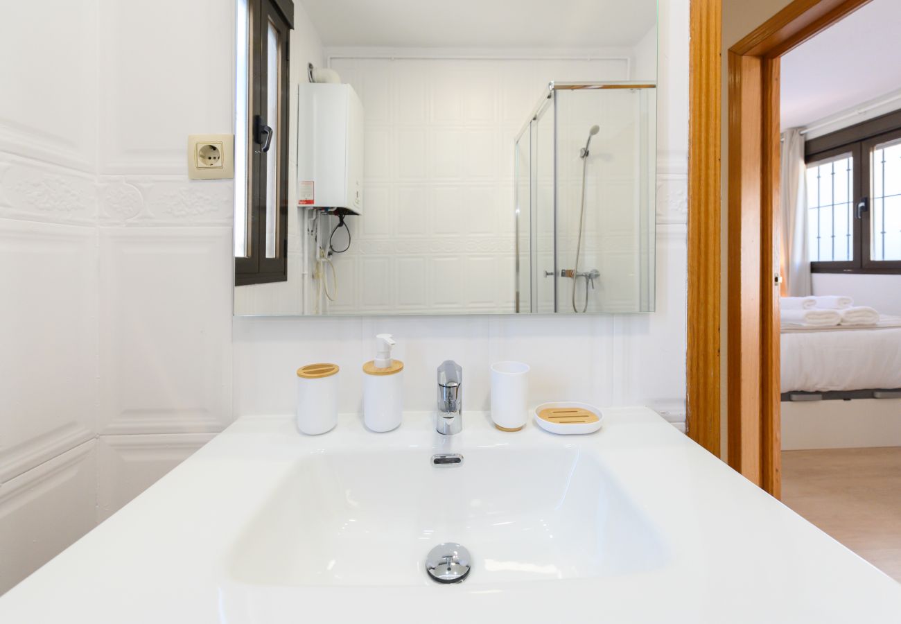 Apartamento en Madrid - M (ARR126D)Piso de dos dormitorios-Terraza y balcó