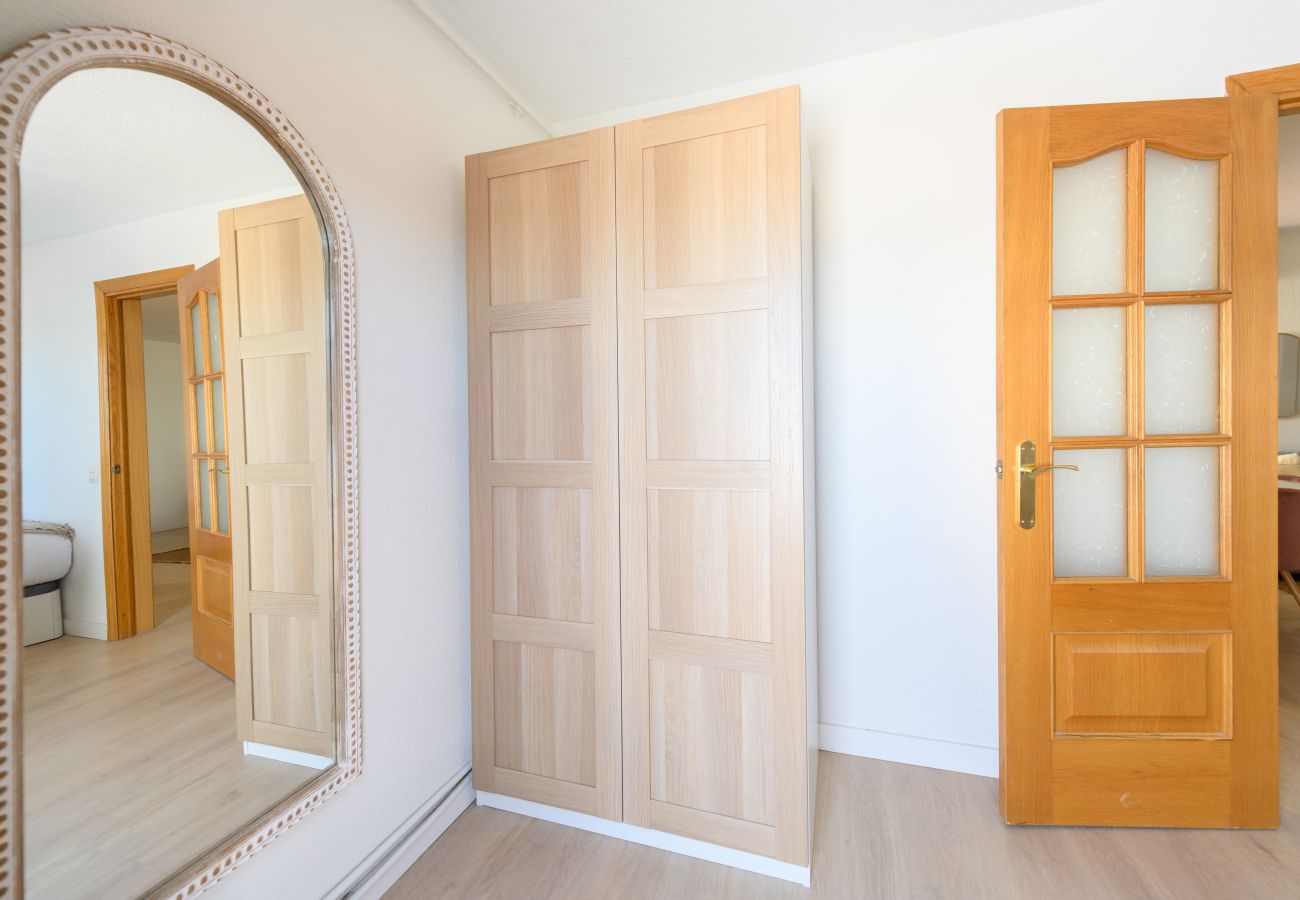 Apartamento en Madrid - M (ARR126D)Piso de dos dormitorios-Terraza y balcó