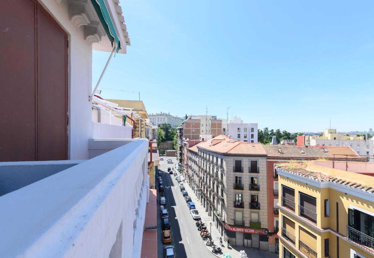 Apartamento en Madrid - M (ARR126D)Piso de dos dormitorios-Terraza y balcó