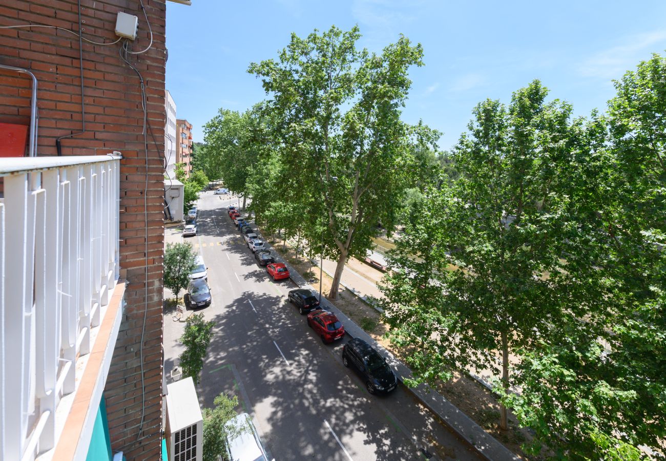 Estudio en Madrid - M (ANI144C) Estudio con balcón – Todo lo que nece