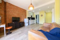 Estudio en Madrid - M (ANI144C) Estudio con balcón –...