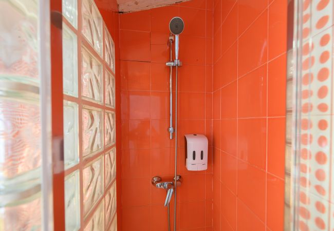 Apartamento en Madrid - M (SVI15) Piso tipo loft de 1 dormitorio en el ce Apartamento en Madrid - M (SVI15) Piso tipo loft de 1 dormitorio en el ce