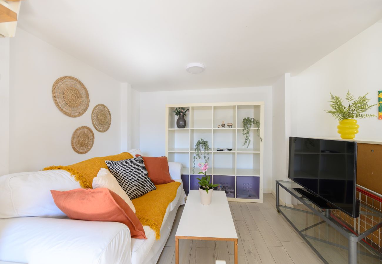 Apartamento en Madrid - M (SVI15) Piso tipo loft de 1 dormitorio en el ce