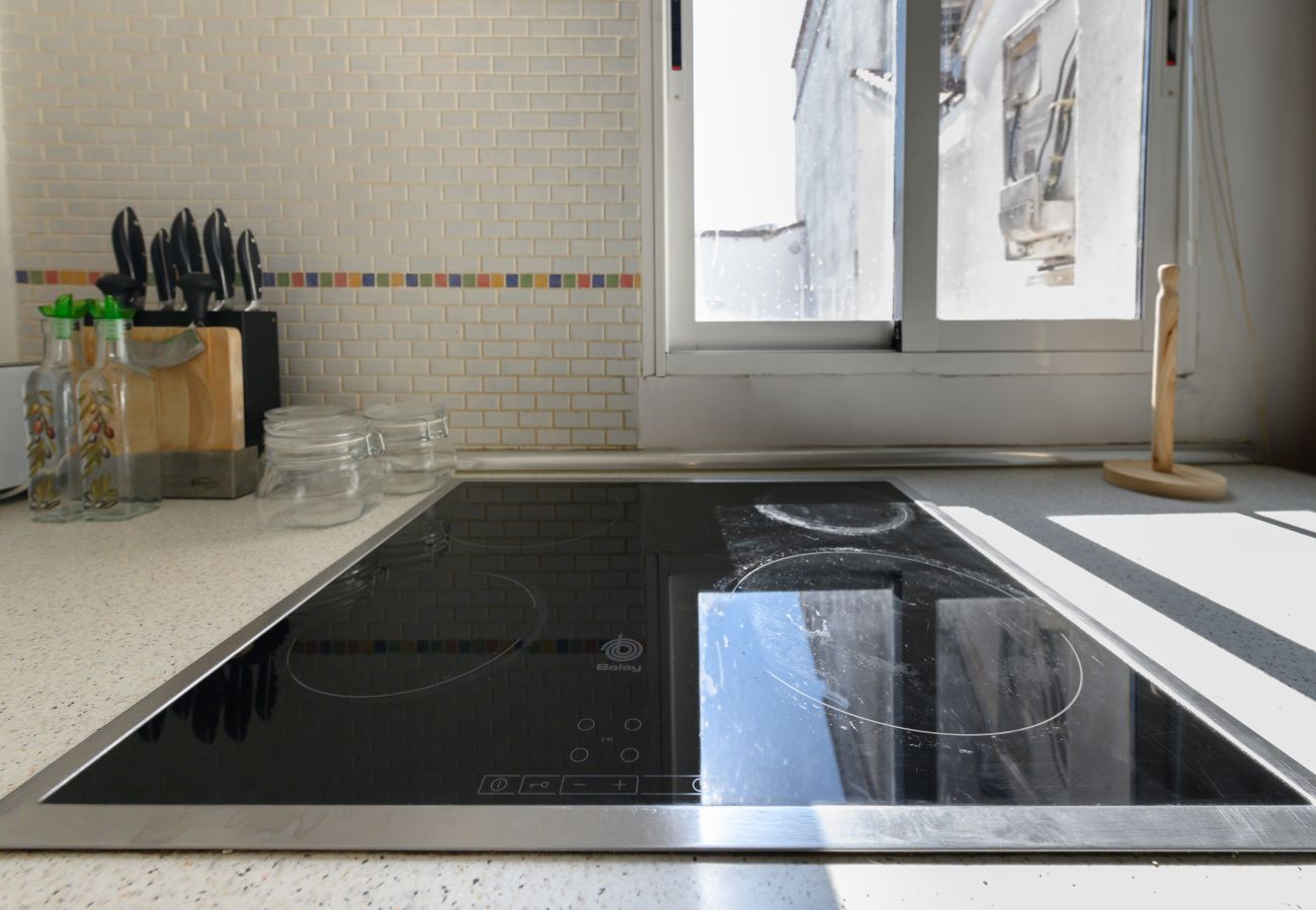 Apartamento en Madrid - M (SVI15) Piso tipo loft de 1 dormitorio en el ce