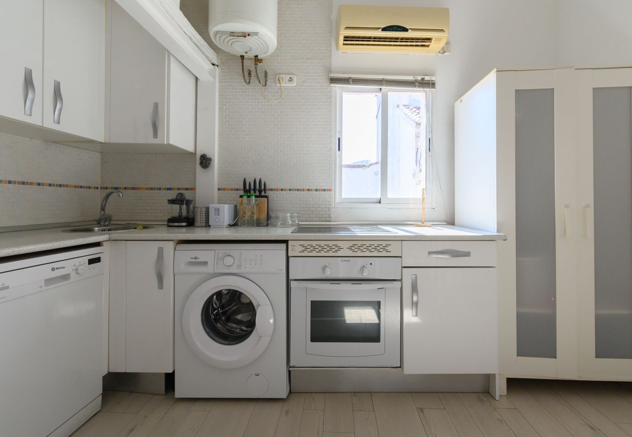 Apartamento en Madrid - M (SVI15) Piso tipo loft de 1 dormitorio en el ce