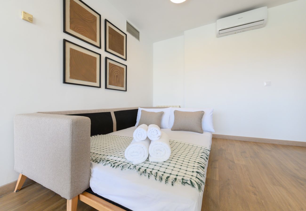 Apartamento en Madrid - M (VDZ36A) Piso moderno de 1 dormitorio con ventan