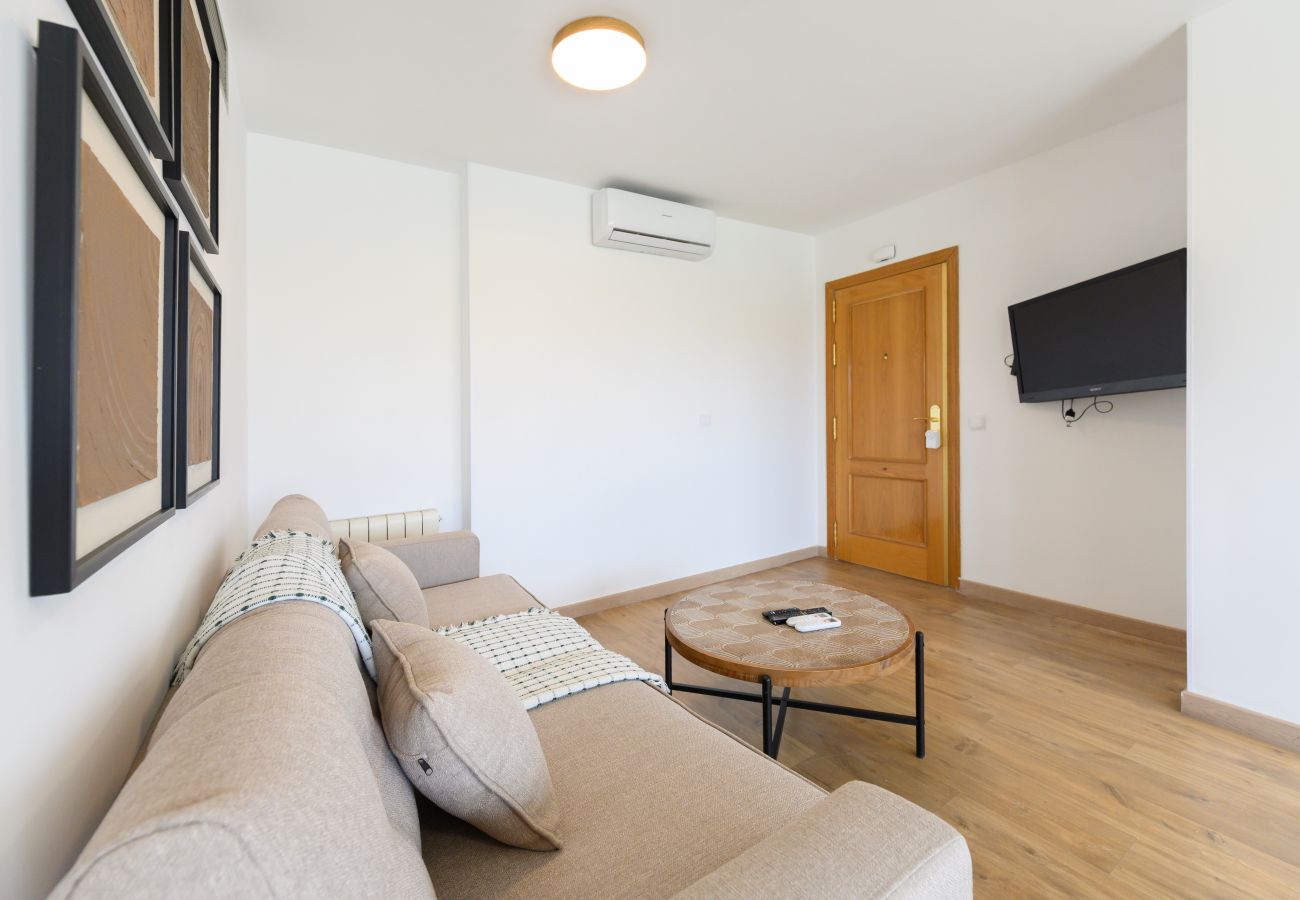 Apartamento en Madrid - M (VDZ36A) Piso moderno de 1 dormitorio con ventan