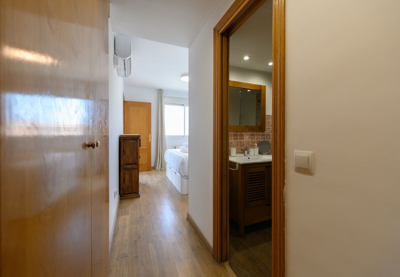 Apartamento en Madrid - M (VDZ36A) Piso moderno de 1 dormitorio con ventan
