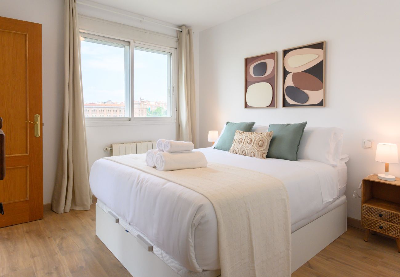 Apartamento en Madrid - M (VDZ36A) Piso moderno de 1 dormitorio con ventan