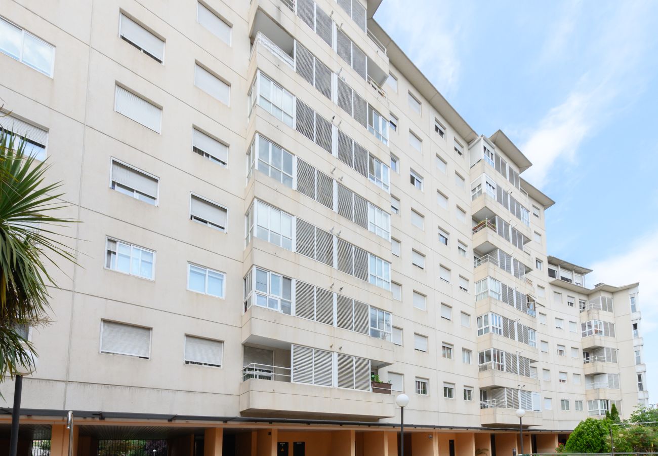 Apartamento en Madrid - M (VDZ36A) Piso moderno de 1 dormitorio con ventan