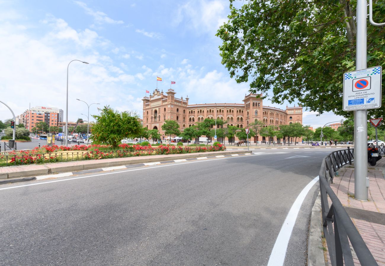 Apartamento en Madrid - M (VDZ36A) Piso moderno de 1 dormitorio con ventan