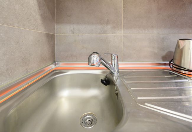 Apartamento en Madrid - M (TEN602) Piso de 2 dormitorios con balcón en Ma Apartamento en Madrid - M (TEN602) Piso de 2 dormitorios con balcón en Ma