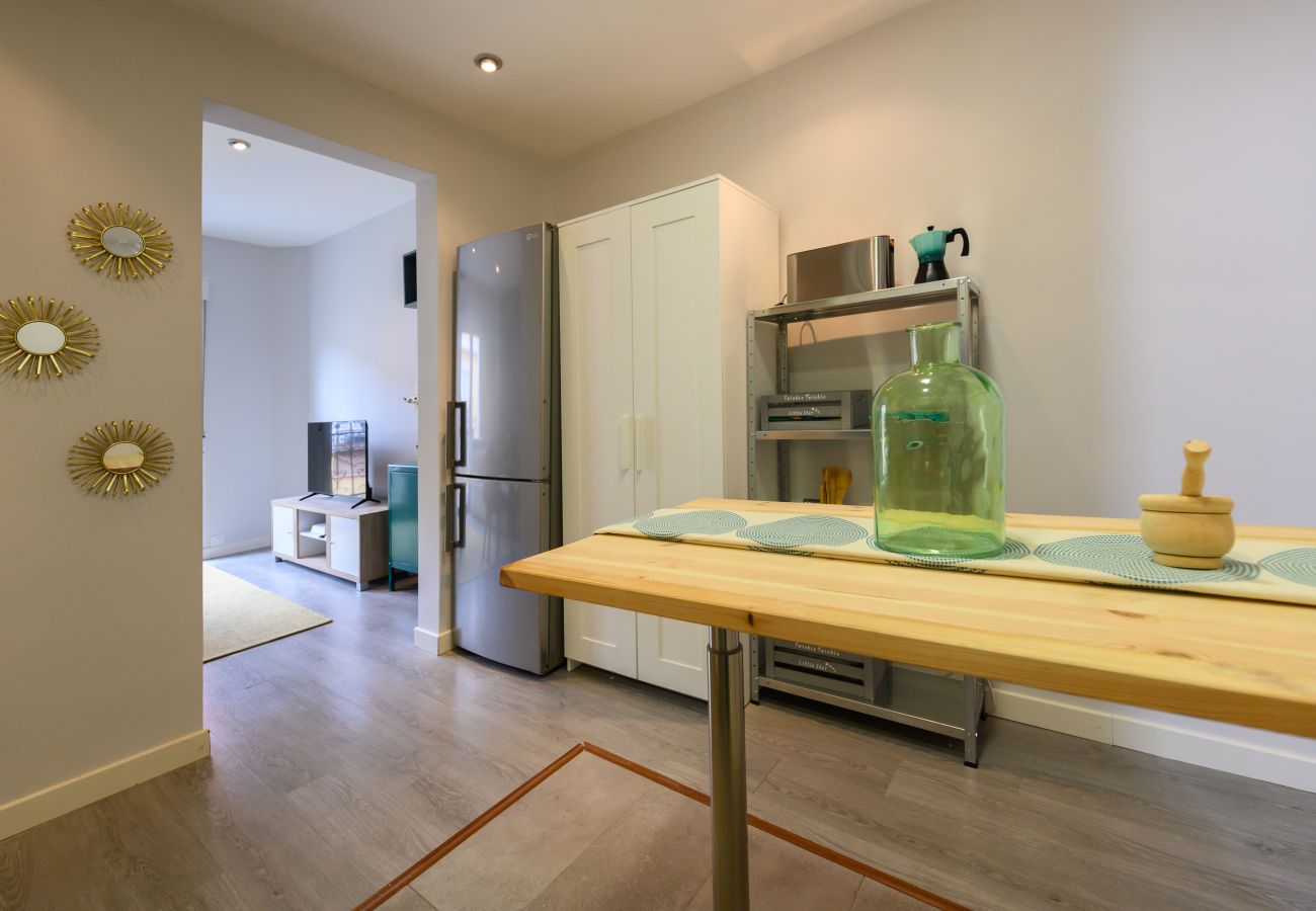 Apartamento en Madrid - M (TEN602D) Piso de 2 dormitorios con balcón en Ma