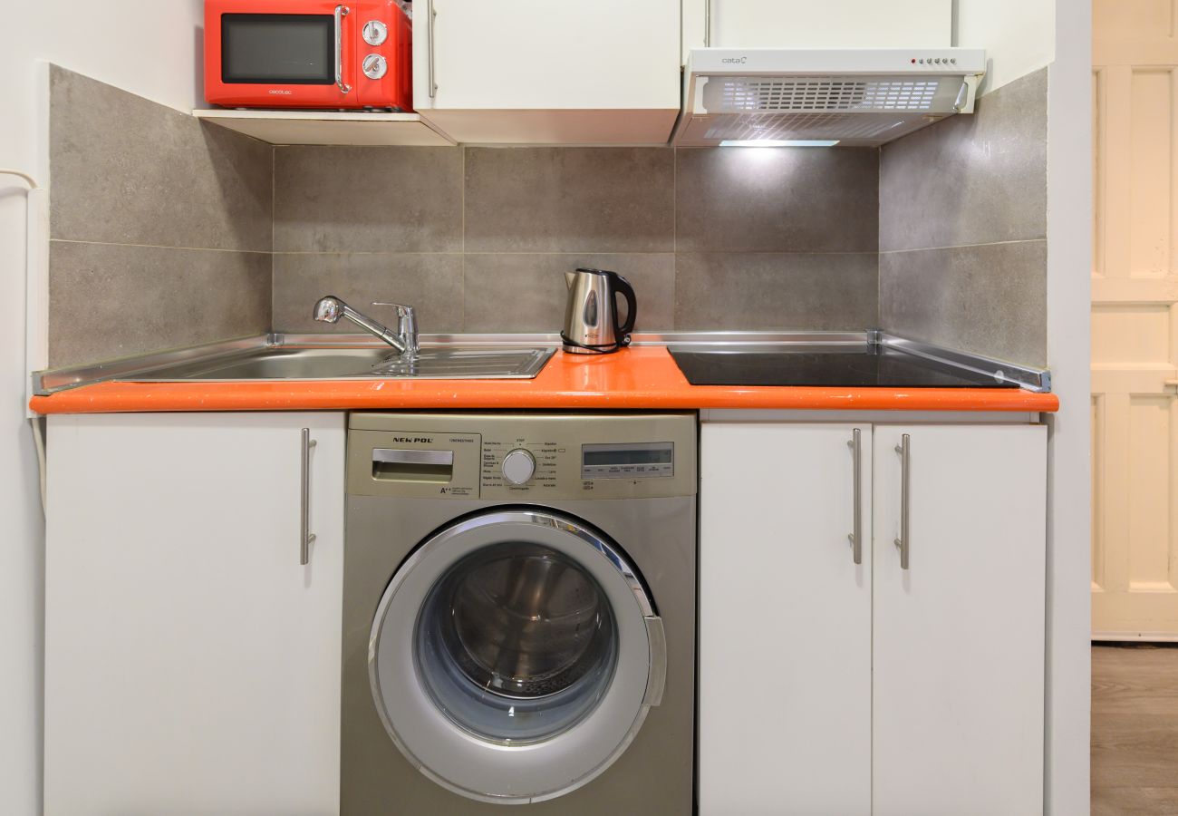 Apartamento en Madrid - M (TEN602D) Piso de 2 dormitorios con balcón en Ma