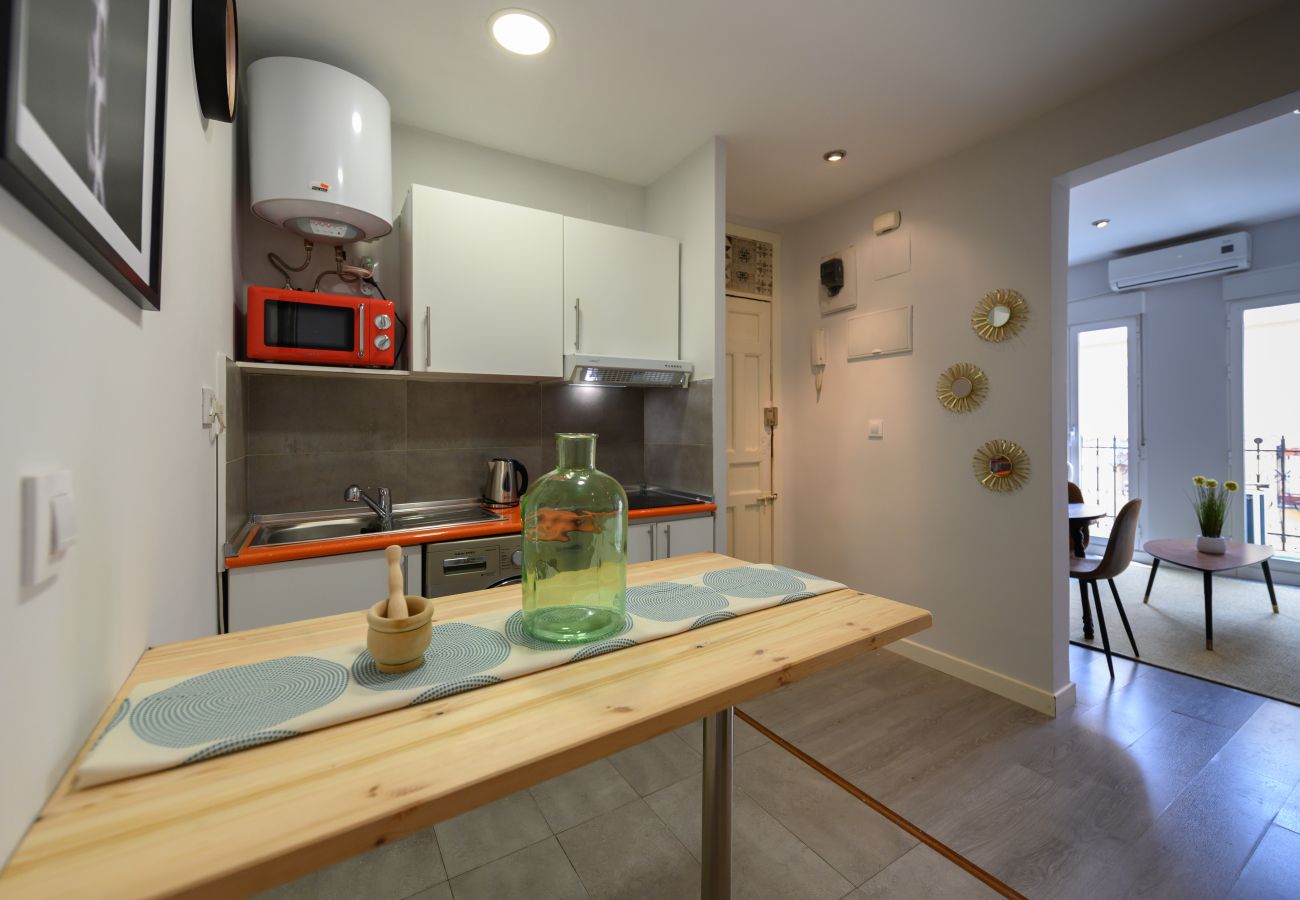 Apartamento en Madrid - M (TEN602D) Piso de 2 dormitorios con balcón en Ma
