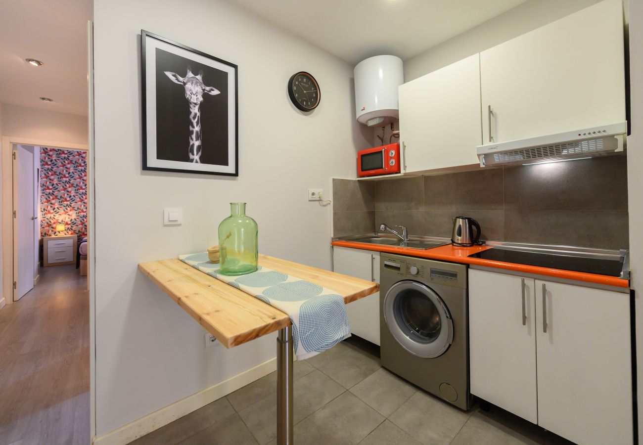 Apartamento en Madrid - M (TEN602D) Piso de 2 dormitorios con balcón en Ma