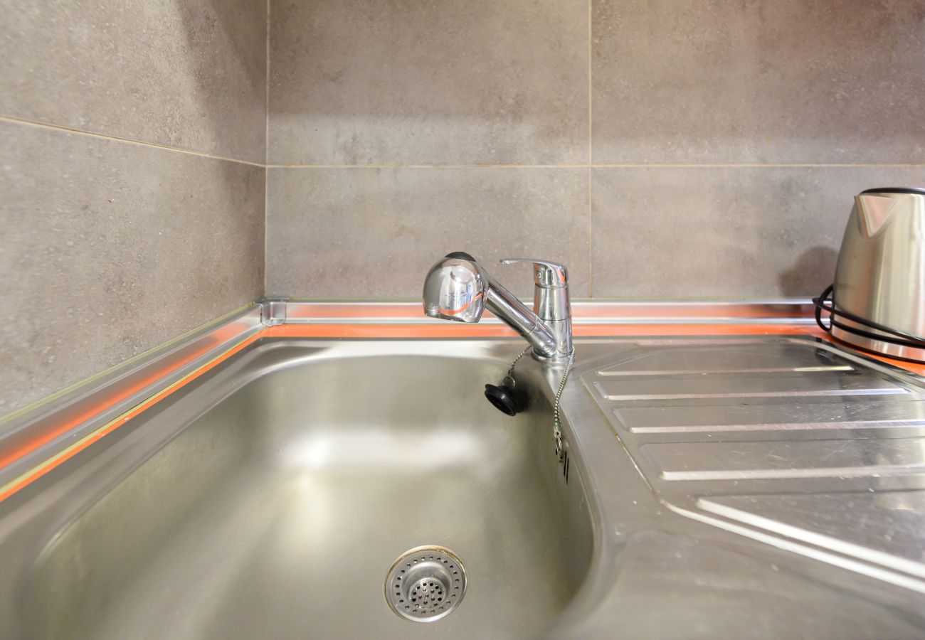 Apartamento en Madrid - M (TEN602D) Piso de 2 dormitorios con balcón en Ma