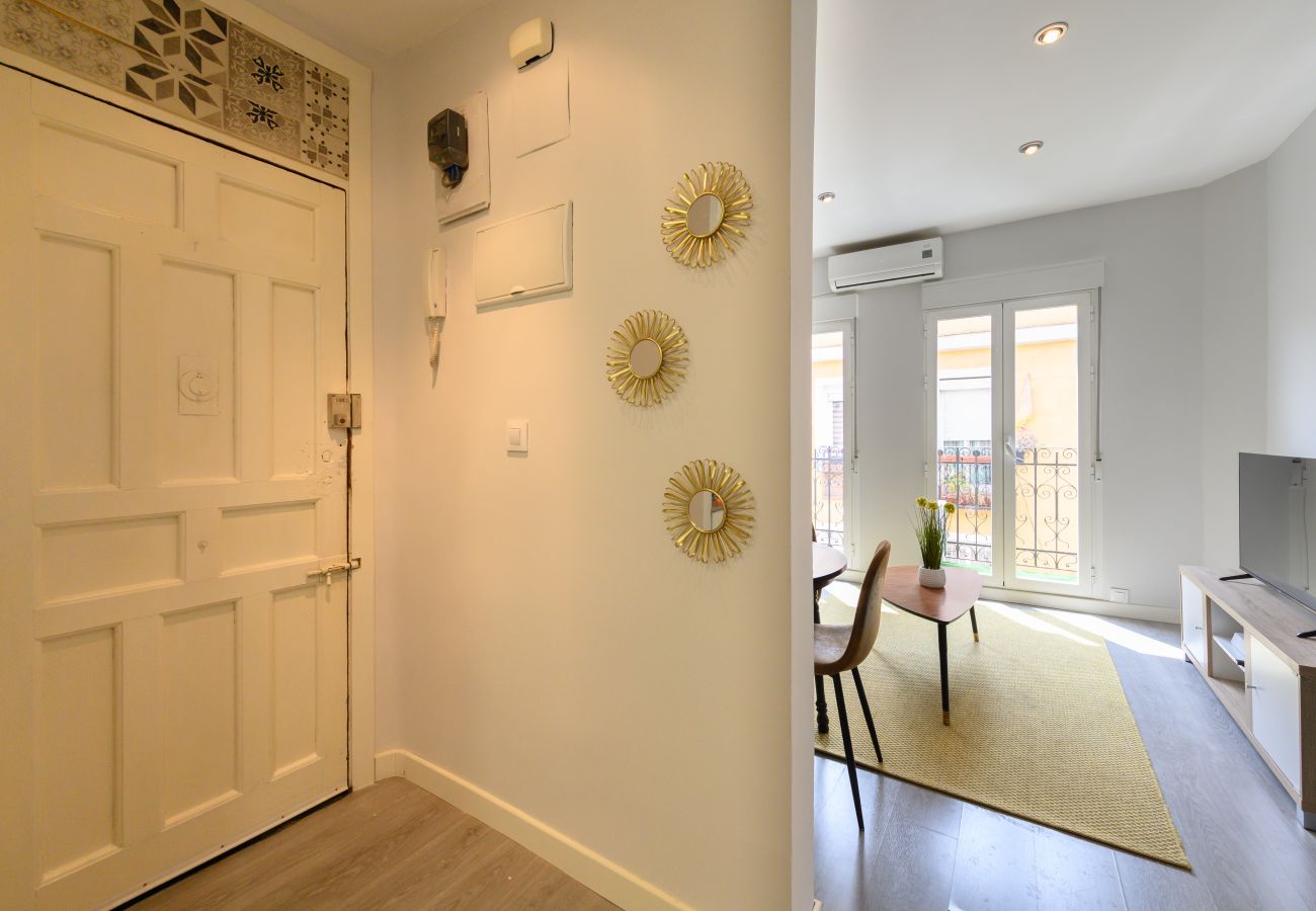 Apartamento en Madrid - M (TEN602D) Piso de 2 dormitorios con balcón en Ma