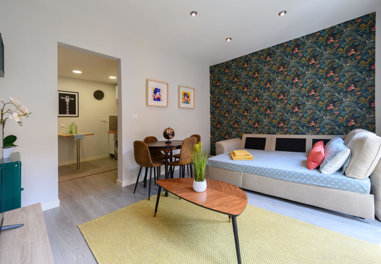 Apartamento en Madrid - M (TEN602D) Piso de 2 dormitorios con balcón en Ma