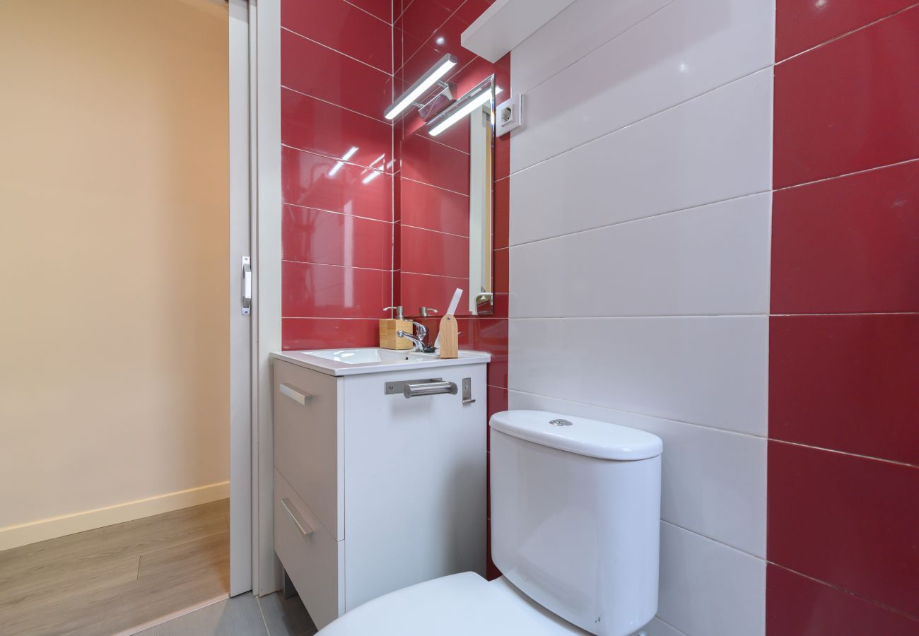 Apartamento en Madrid - M (TEN602D) Piso de 2 dormitorios con balcón en Ma
