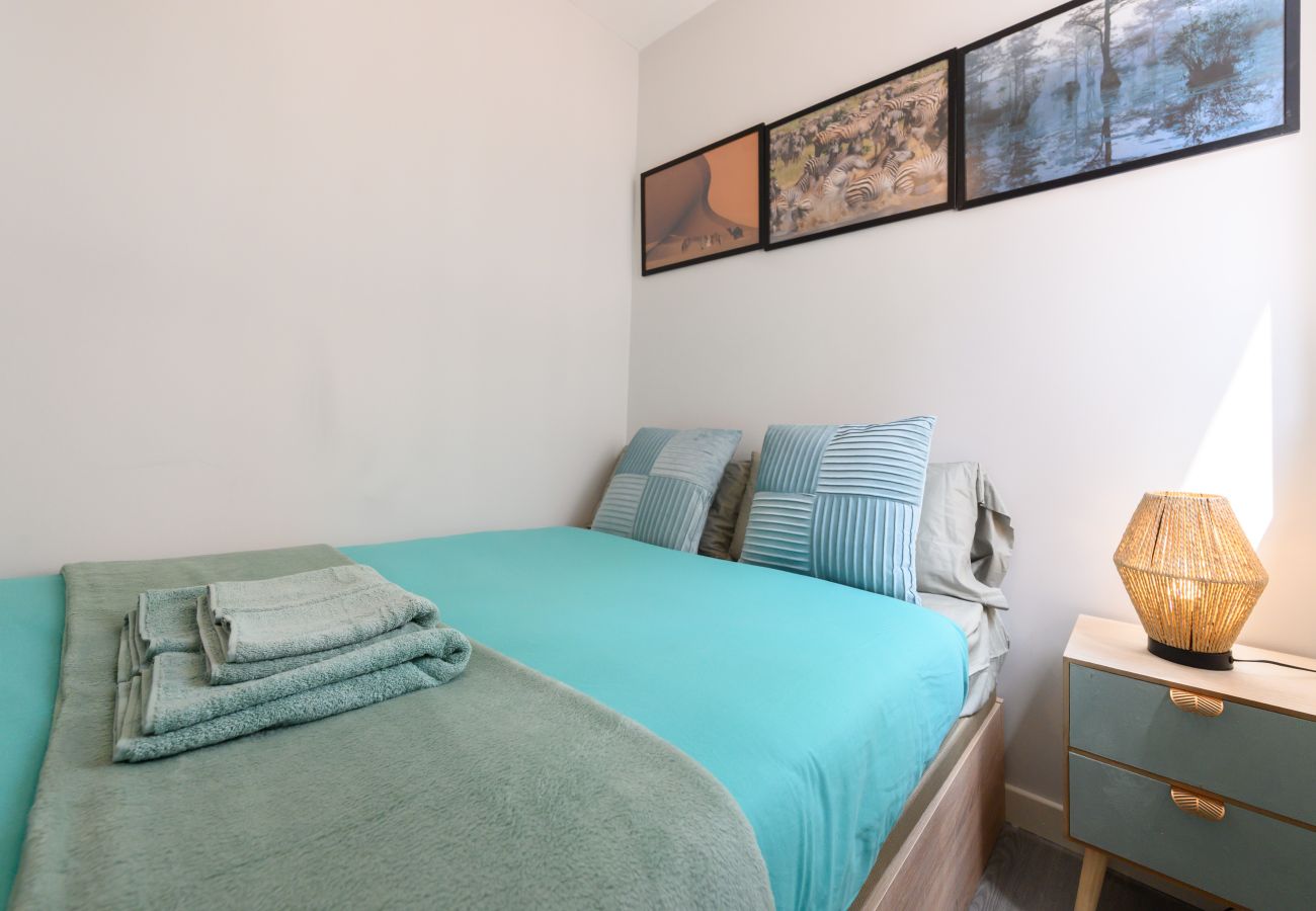 Apartamento en Madrid - M (TEN602D) Piso de 2 dormitorios con balcón en Ma