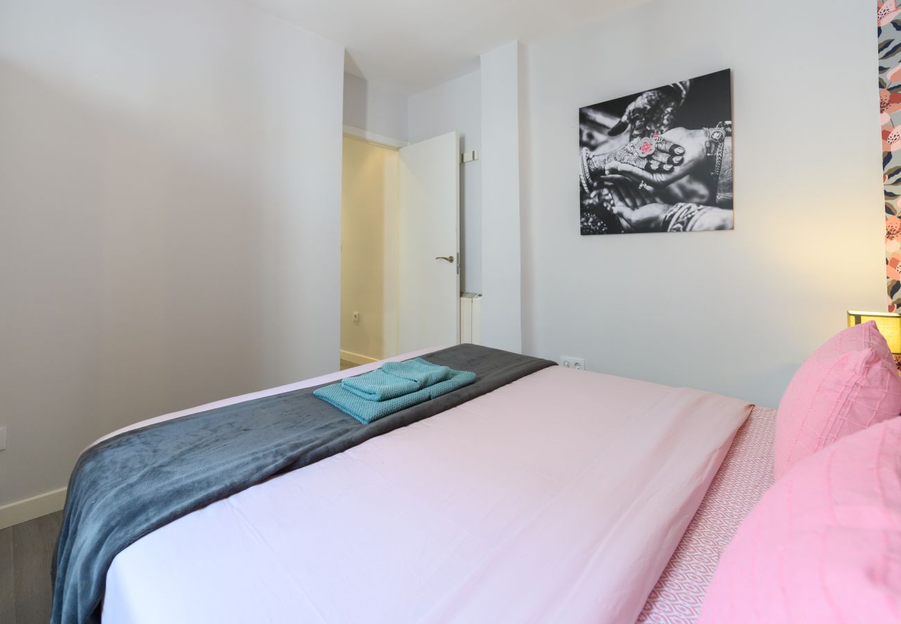 Apartamento en Madrid - M (TEN602D) Piso de 2 dormitorios con balcón en Ma