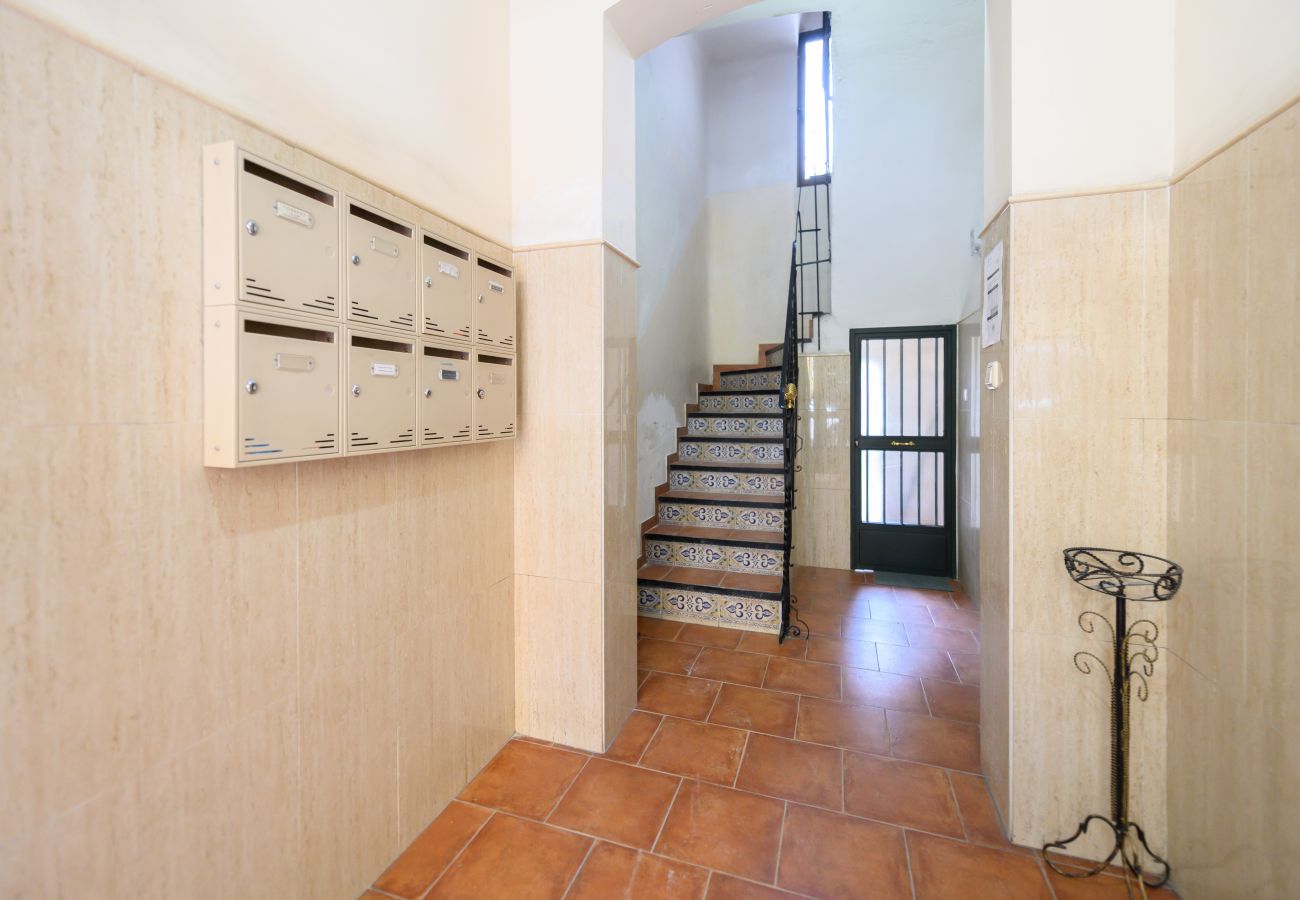 Apartamento en Madrid - M (TEN602D) Piso de 2 dormitorios con balcón en Ma